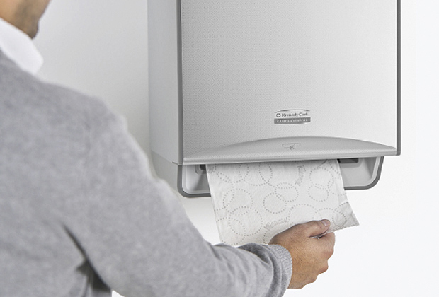 Die ICON-Handtuchspender sind umweltfreundlich, da die Papierhandtücher bedarfsgerecht entnommen werden. (Bild: Kimberly-Clark)