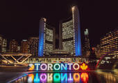 Toronto punktet mit multikulturellen Ambiente, lebendigen Vierteln und flexiblen Arbeitsplätzen. (Bild: Conor Samuel auf Unsplash)
