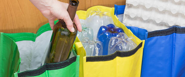 Unternehmen, Behörden und öffentlichen Einrichtungen müssen künftig Abfälle sauberer trennen. (Bild: Thinkstockphotos)