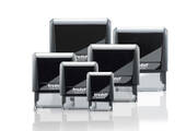 Insgesamt sechs Produktmodelle der „Printy 4.0“-Serie in den Produktfarben eco-schwarz und eco-grau inklusive schwarz getränktem Trodat-Kissen wurden mit dem namhaften Umweltzeichen „Blauer Engel“ ausgezeichnet.